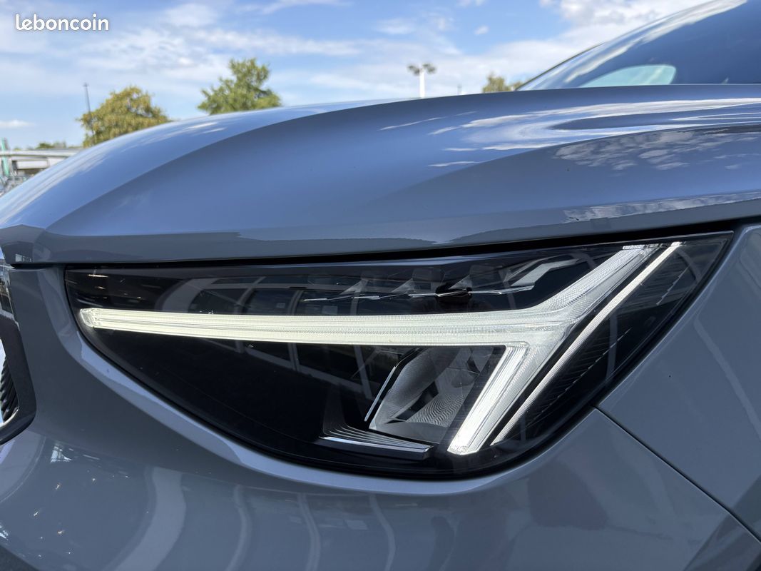 VOLVO XC40 B3 163 ch DCT7 Plus (image 29)