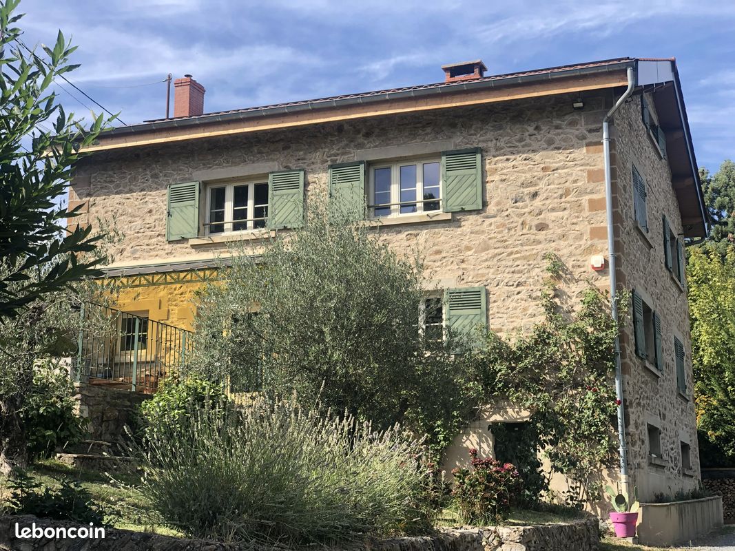 Maison 7 pièces 170 m² · à Saint-Martin-en-Haut · 170 m² · 625 000 €