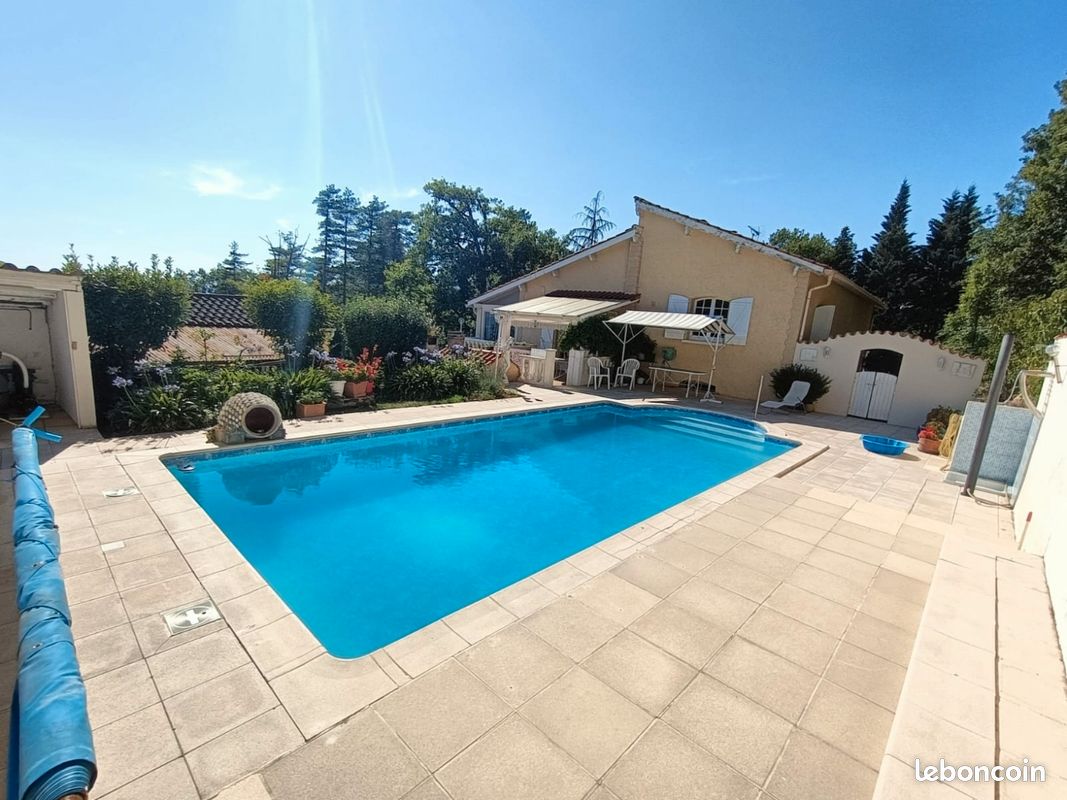 Maison 6 pièces 160 m² · à Castres · 160 m² · 295 000 €