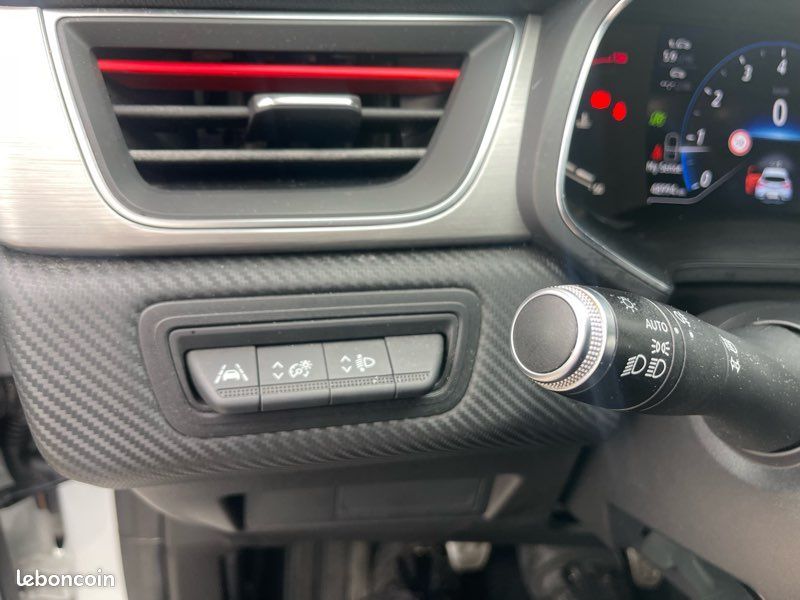 Renault Captur 1.3 TCe Mild Hybrid 140ch RS Line (image 9)