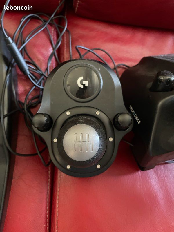 Lot SIM-Racing Volant + Pédales + Levier de vitesse Logitech G923 (image 3)