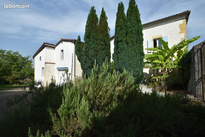 Maison 7 pièces 237 m²