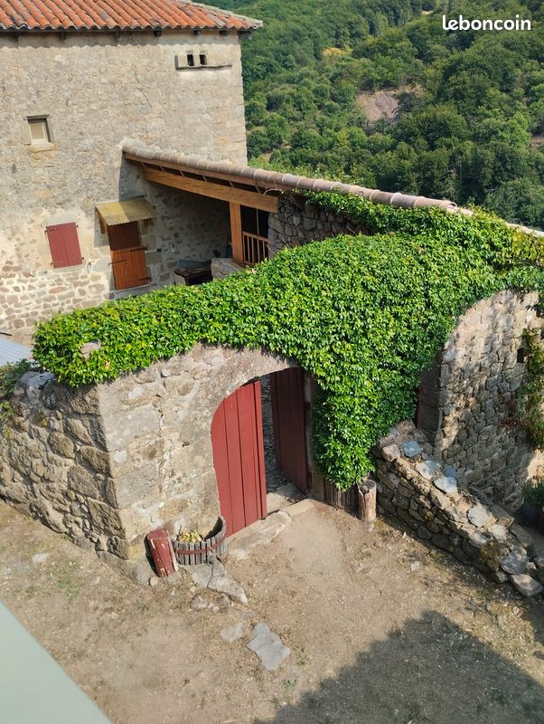 Maison 5 pièces 110 m² · à Issamoulenc · 110 m² · 145 000 €