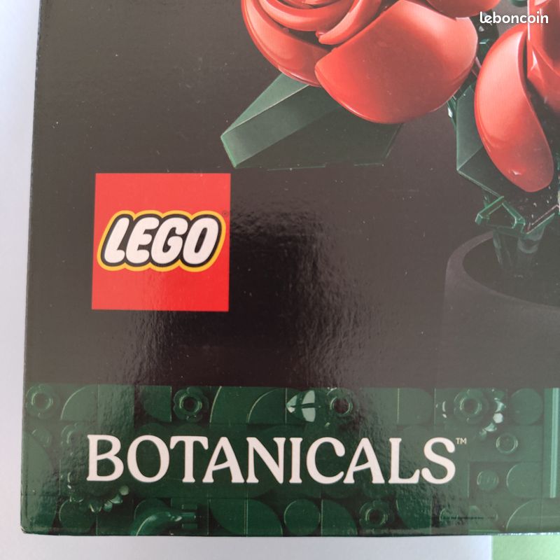 LEGO Botanicals 10328 - Le Bouquet de Roses 🌹 - Neuf et scellé 💎 - Envoi rapide 🚚💨 (image 4)