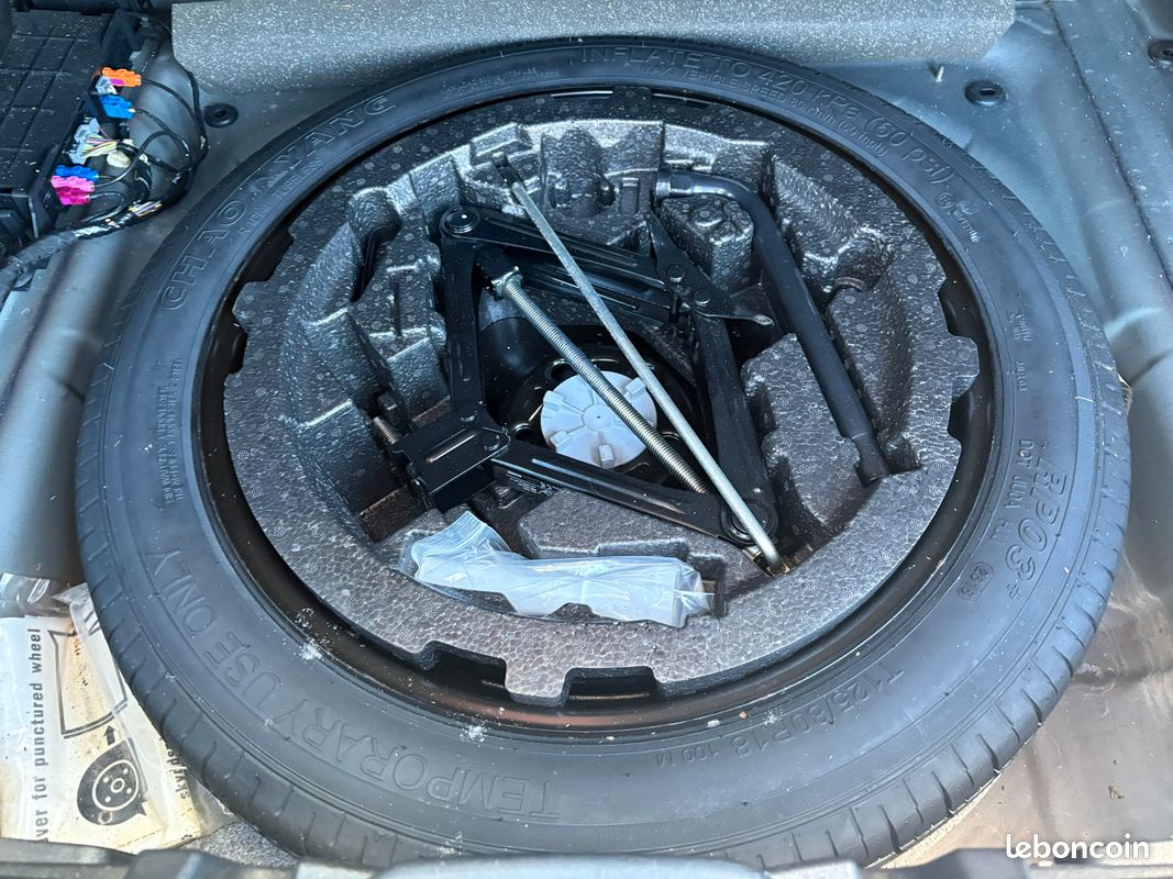 VOLVO XC40 D3 ADBLUE 150CH INSCRIPTION GEARTRONIc 8 (image 26)