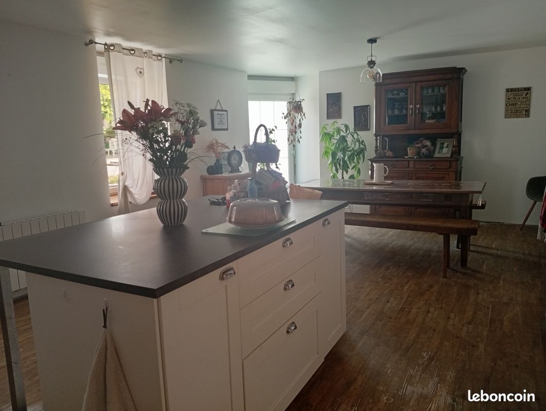 Maison 7 pièces 180 m² · à Saint-Barthélemy · 180 m² · 227 000 €