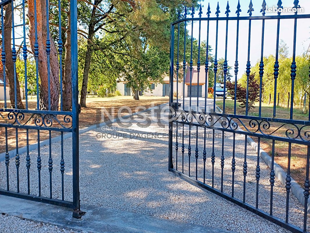 Maison 5 pièces 123 m² · à Mont-près-Chambord · 123 m² · 299 000 €