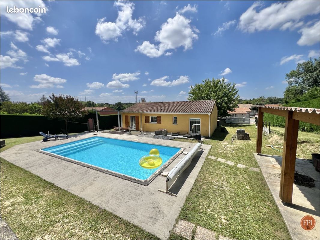 Maison 4 pièces 100 m² · à Saint-Martin-du-Bois · 100 m² · 228 000 €
