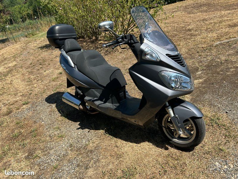 Scooter daelim s2 125 FI (image 1)