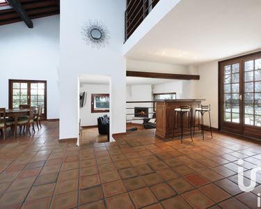 Maison 600 000 € - 179 m²