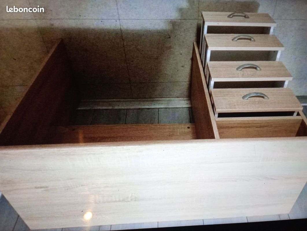 Bureau (image 2)
