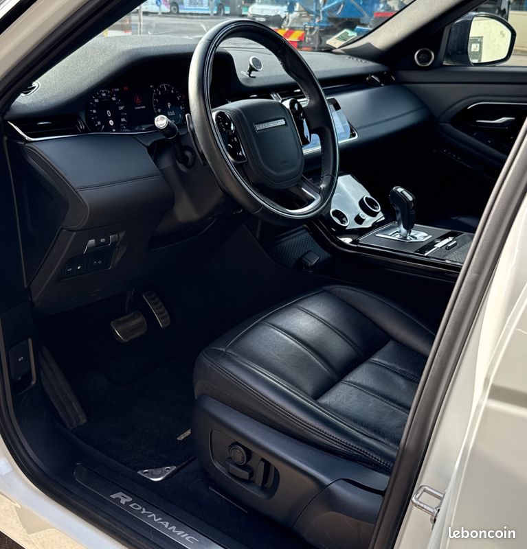 LAND ROVER RANGE ROVER EVOQUE II 1.5 P300E PHEV 4WD R-DYNAMIC HSE BVA8 + TOIT PANO + ATTELAGE + MERIDIAn (image 17)