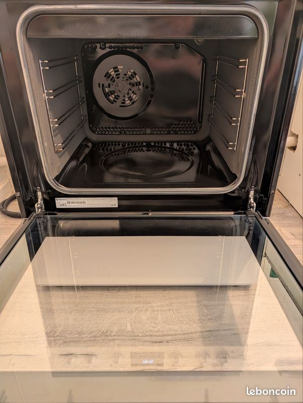 Cuisinière Electrolux – État neuf – Sous garantie (image 6)
