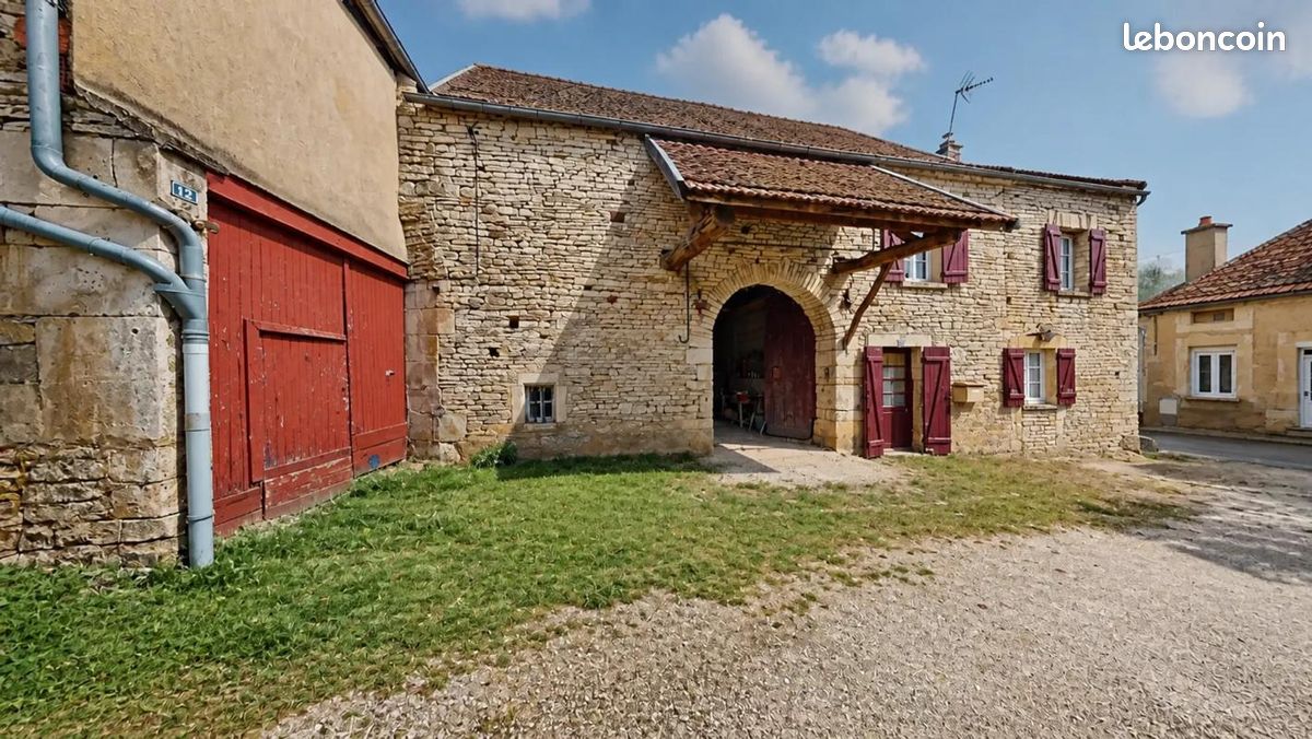 Maison 4 pièces 95 m² · à Tanlay · 95 m² · 105 000 €