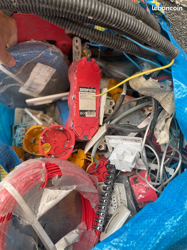 Lot électricité, plusieurs bobines câbles complètes (image 2)