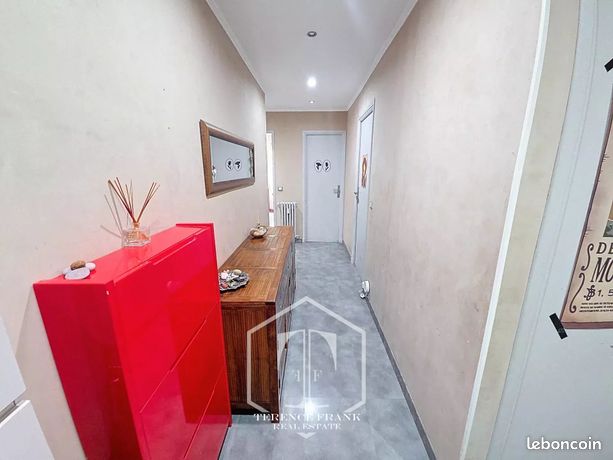 Appartement 4 pièces 77 m² — 23