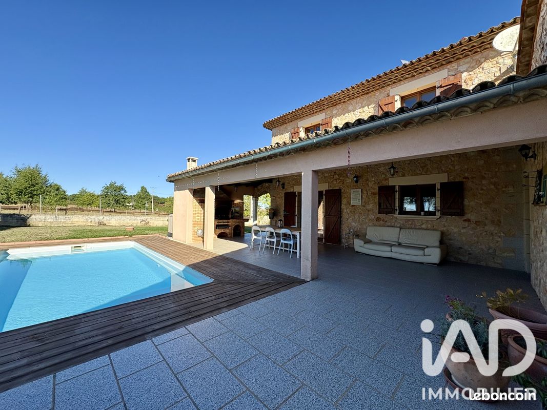 Maison 6 pièces 144 m² · à Savignac-de-Duras · 144 m² · 420 000 €
