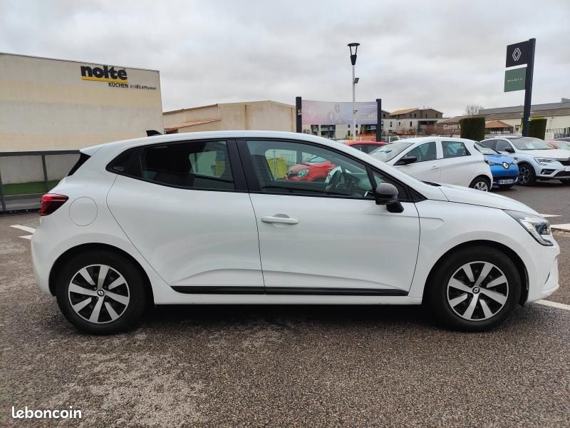Renault Clio 1.6 E-Tech hybride 145ch Equilibre (image 3)