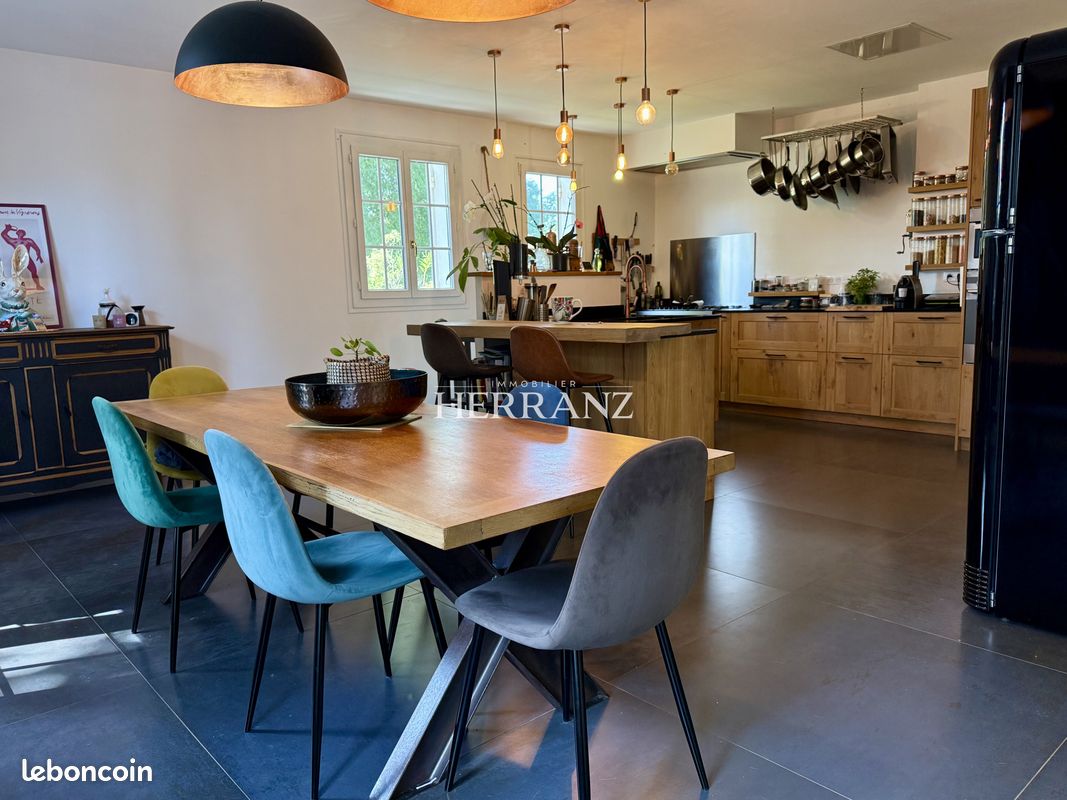 Maison 6 pièces 210 m² · à Libourne · 210 m² · 499 900 €