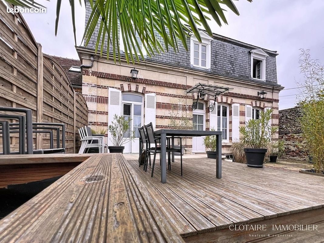 Maison 7 pièces 152 m² · à Lacroix-Saint-Ouen · 152 m² · 400 000 €