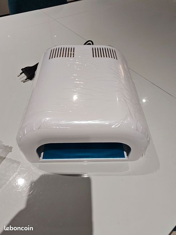 Lampe ongles (image 1)
