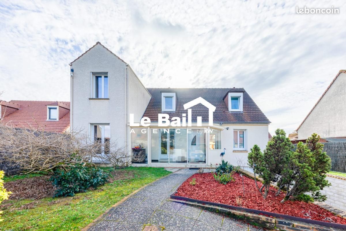 Maison 8 pièces 167 m² · à Osny · 167 m² · 474 000 €