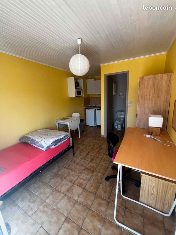 Appartement 1 pièce 12 m² · à Poitiers · 12 m² · 400 €