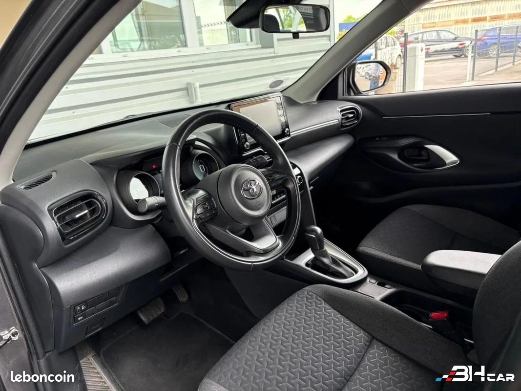 Toyota Yaris CROSS 116H HYBRID DYNAMIC MY22 CAMERA DE RECUL (image 12)