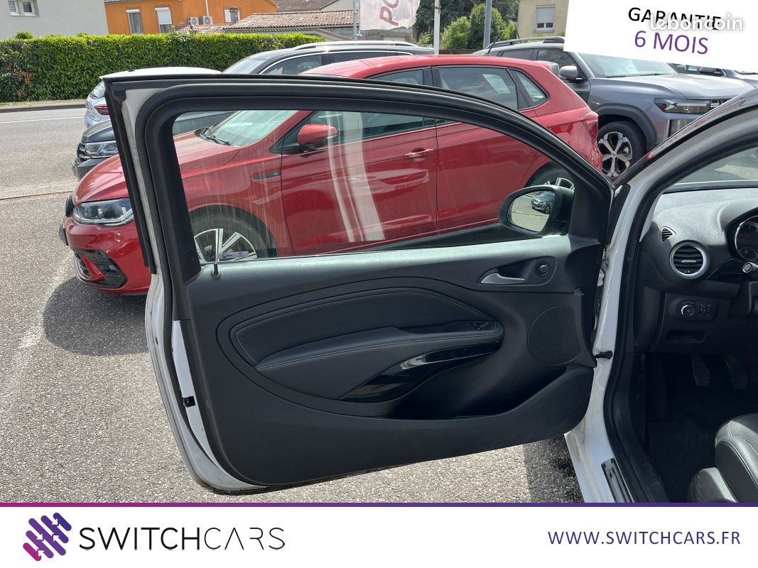 Opel Adam 1.4 87cv Essence * Glam Toit Panoramique Carplay Radars De Recul (image 16)