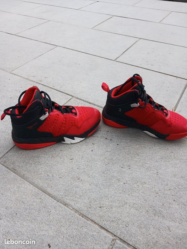 Chaussures de basket enfant Chaussures