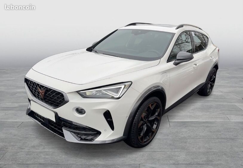 Cupra Formentor VZ 245 HYBRIDE RECHARGEABLE / TOIT OUVRANT VOLANT SUPERSPORT CAMERA DE RECUL COFF... (image 1)