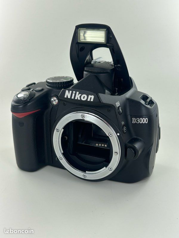 Nikon d3000 nu (3531 déclenchements) (image 2)