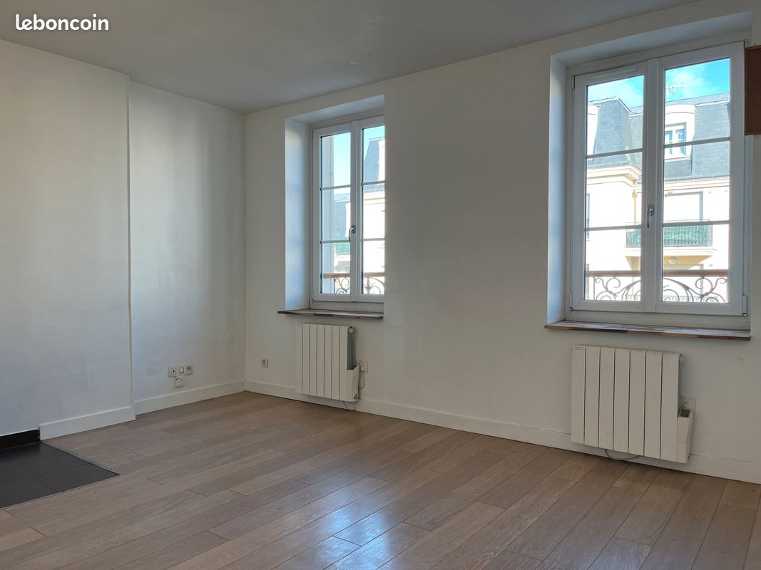 Appartement a louer saint-cyr-l'ecole - 1 pièce(s) - 20 m2 - Surfyn