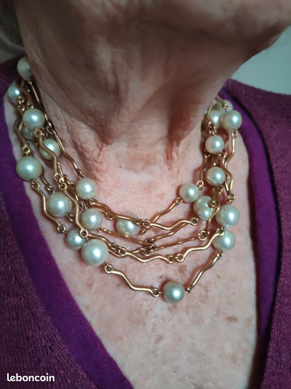Collier (image 1)