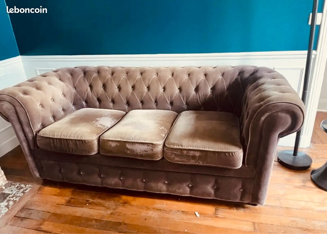Canapé Chesterfield en velours (image 1)