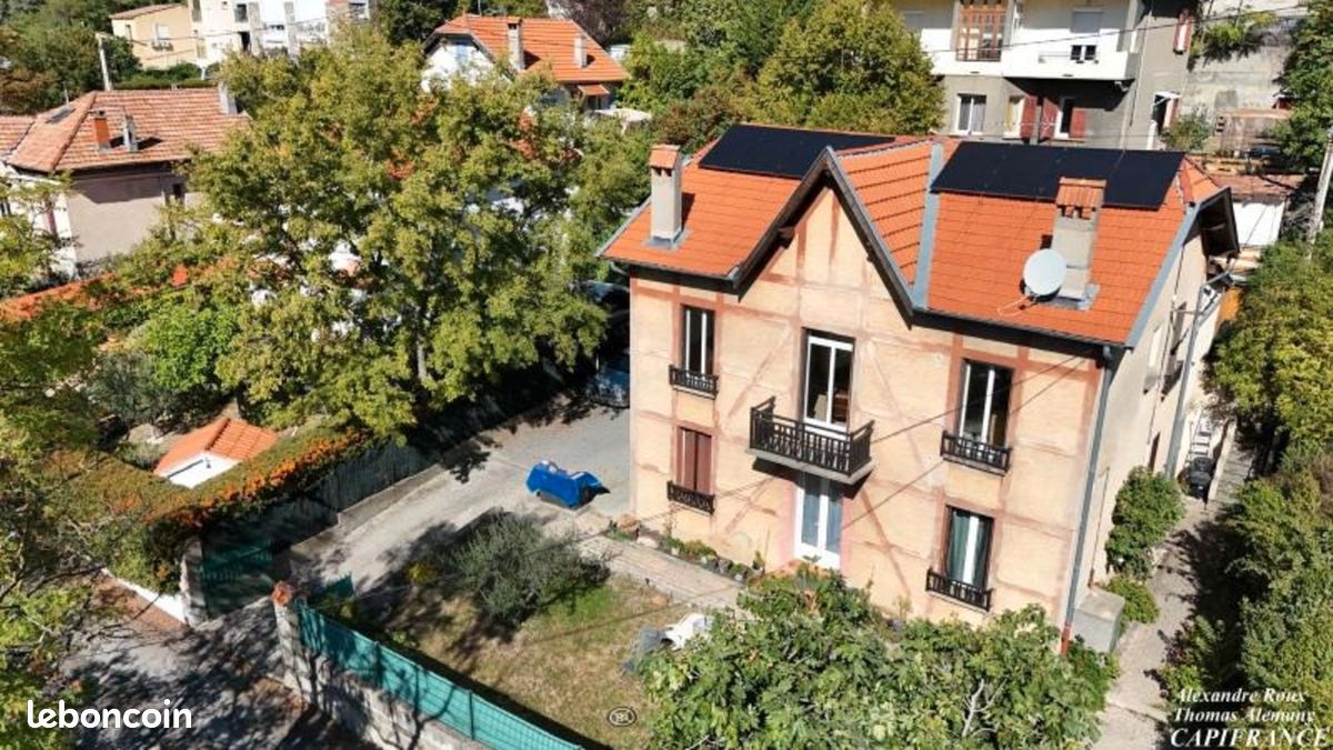 Maison 7 pièces 141 m² · à Digne-les-Bains · 141 m² · 364 000 €