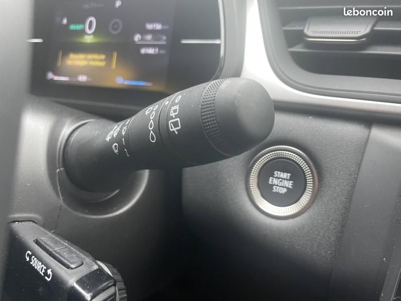 Renault Captur 1.6 E-Tech full hybrid 145ch Evolution (image 17)