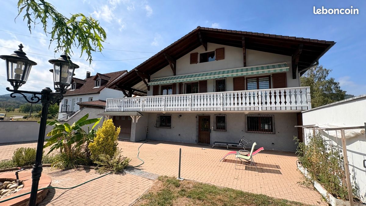 Maison 6 pièces 240 m² · à Hengwiller · 240 m² · 416 000 €