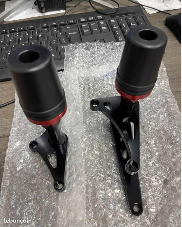 Bouchons anti-chute EP neuf pour Ducati Panigale V2 (image 2)