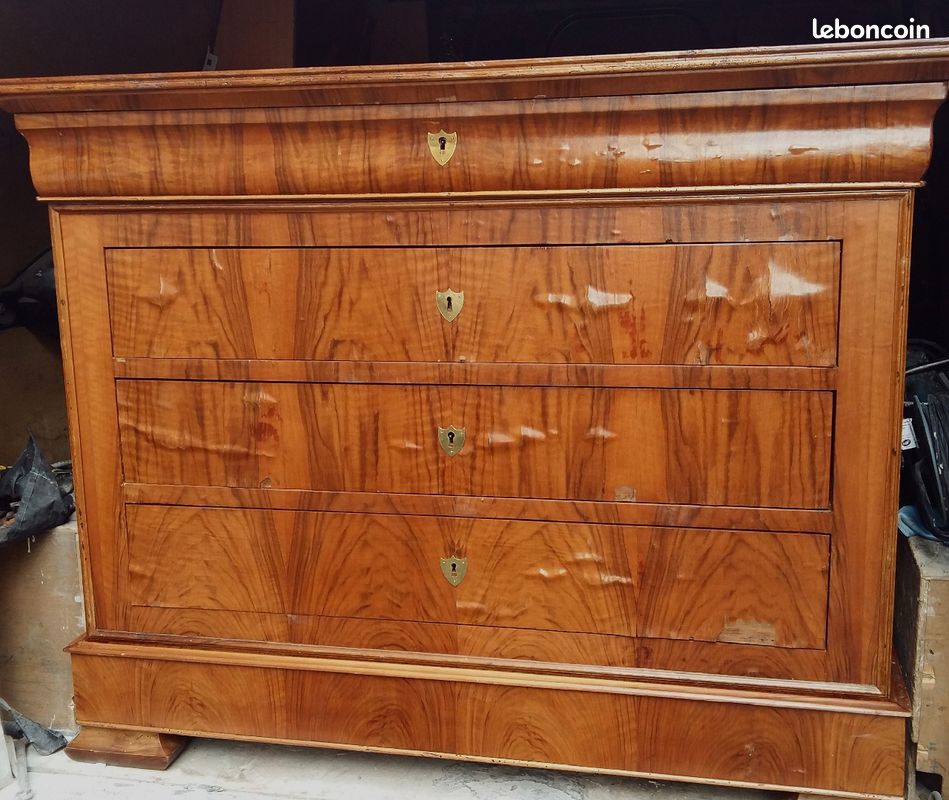 Commode Louis Philippe en noyer (image 1)