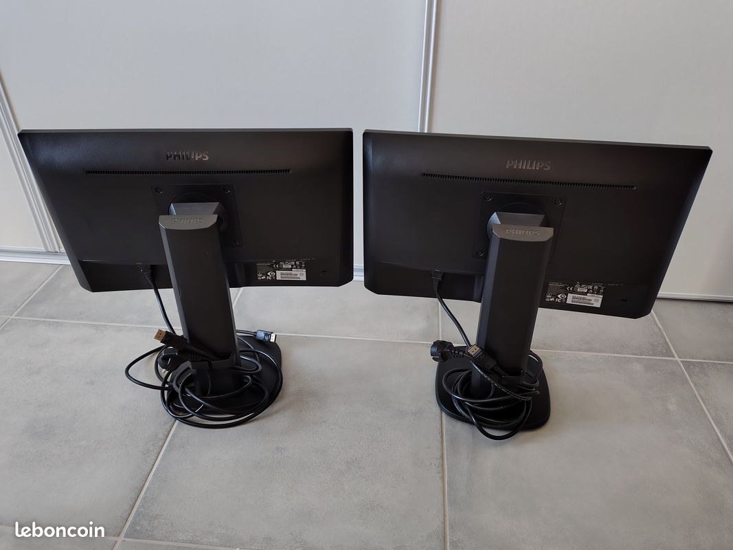 Lot de 2 écrans LCD Philips 22 pouces (54,6 cm) 223S7EYMB/00 avec haut-parleur intégré (image 2)