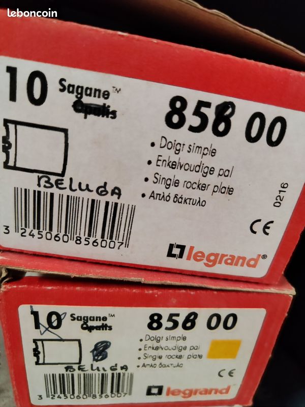 LEGRAND SAGANE Double Plaque Silex Céladon 85037 2 Postes Horizontal LEGRAND SAGANE Double Plaque Silex Céladon 85037 2 Postes Horizontal