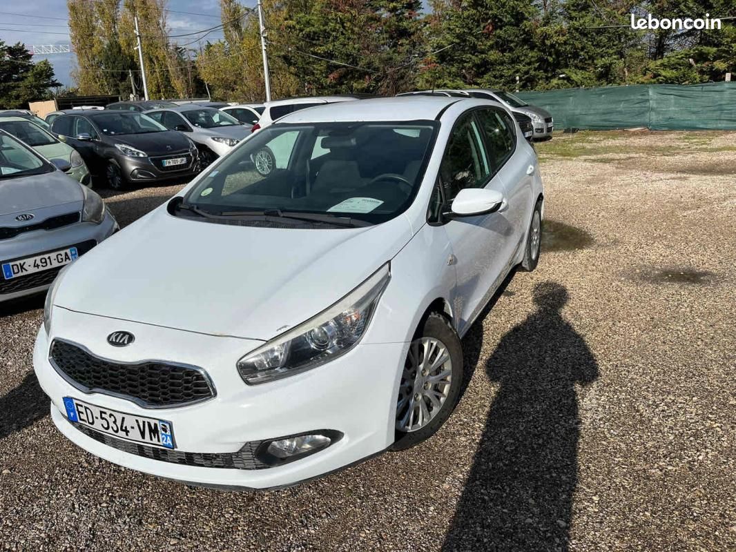 Kia Cee'd CEE-D 2 1.4 CRDI - 16V TURBO (image 28)