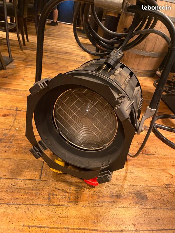 Grand projecteur lumière de Cinéma vintage (image 1)
