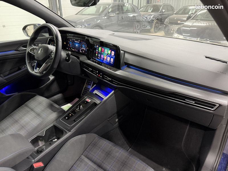 Volkswagen GOLF VIII 245CH DSG6 [ Digital Cockpit Pro - LED Plus - Caméra - Ambiance 30 couleurs ] (image 8)