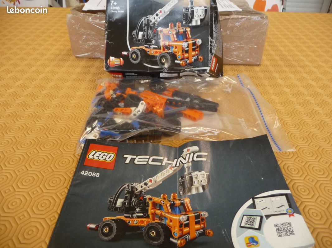 Lot de 2 sets légo 76101 + 42088 (image 3)