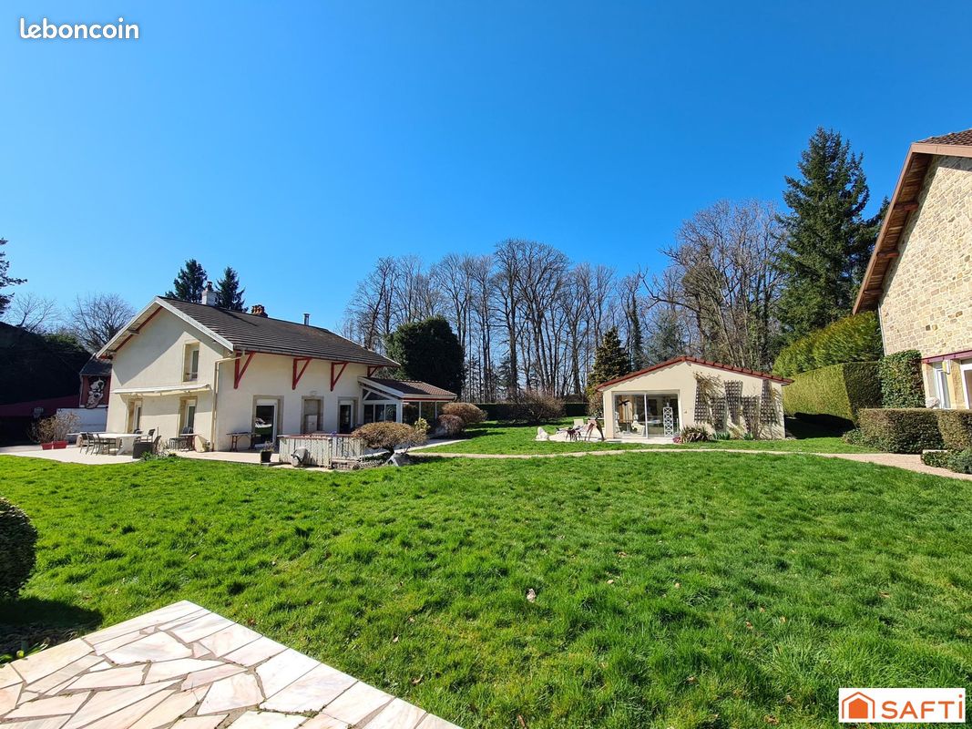 Maison 9 pièces 232 m² · à Épinal · 232 m² · 570 000 €