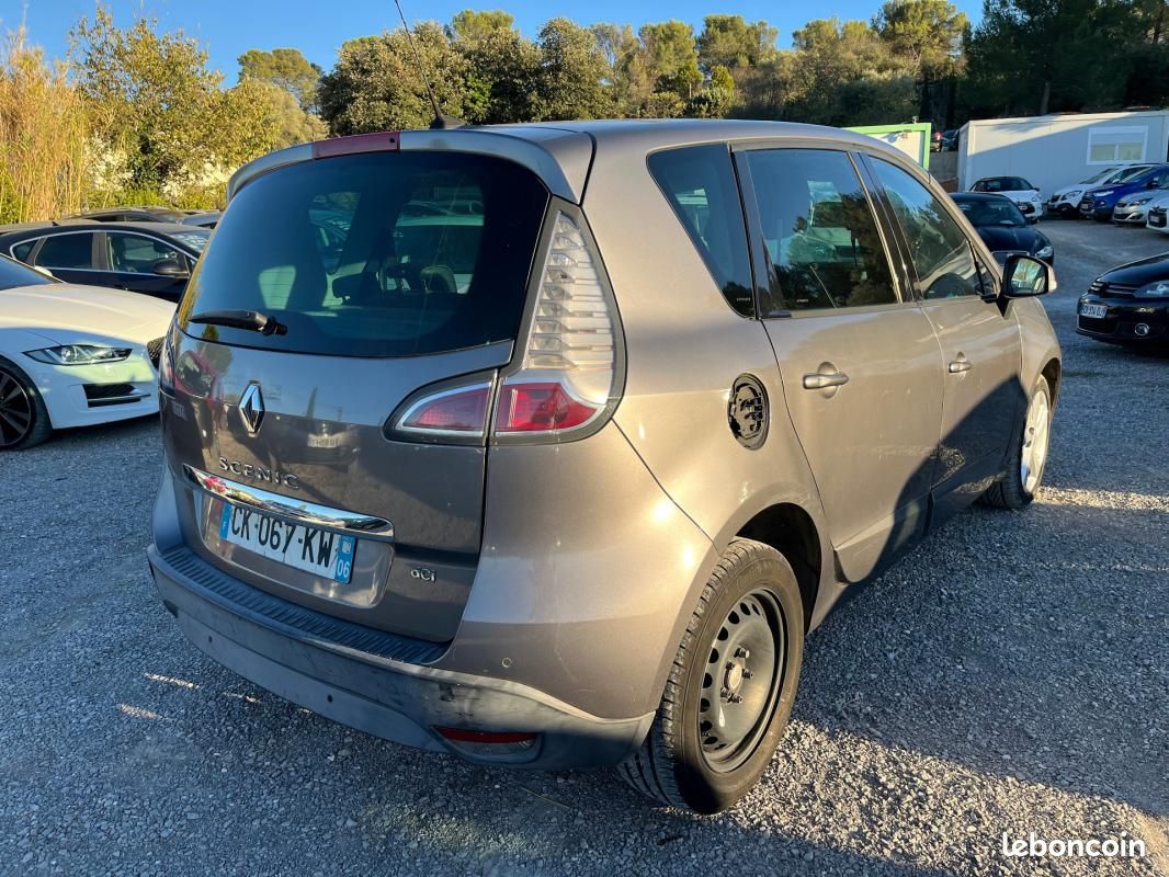 Renault Scénic III dCi 110 FAP Energy eco2 Authentique (image 5)