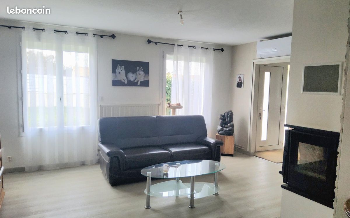 Pavillon 4 pièces 77 m² - Nanteuil 79400 (image principale 2)