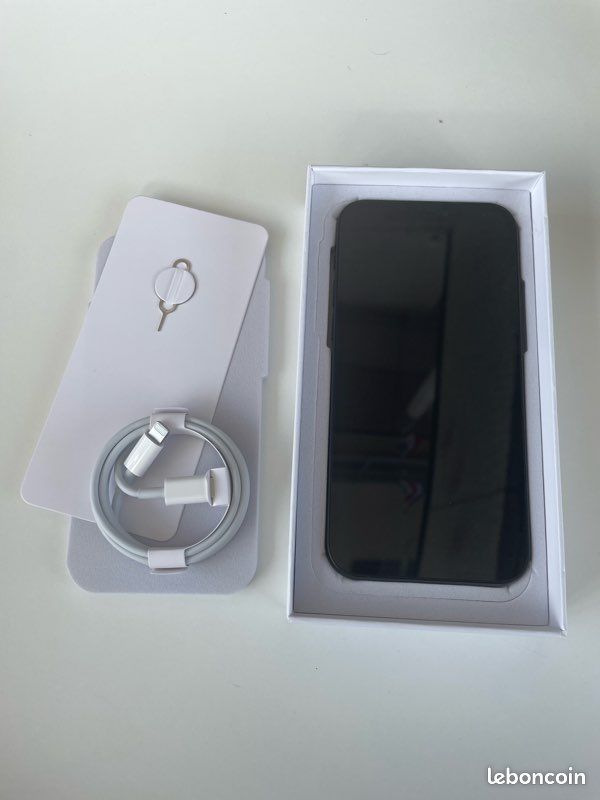 IPhone 14 (image 2)